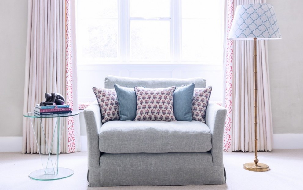 Light and elegant family home        | Family Room | Interior Designers